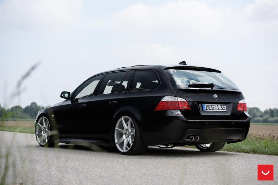  BMW 5-Series Touring on Vossen Wheels (CV7) 2016 года  (фото 16 из 25)